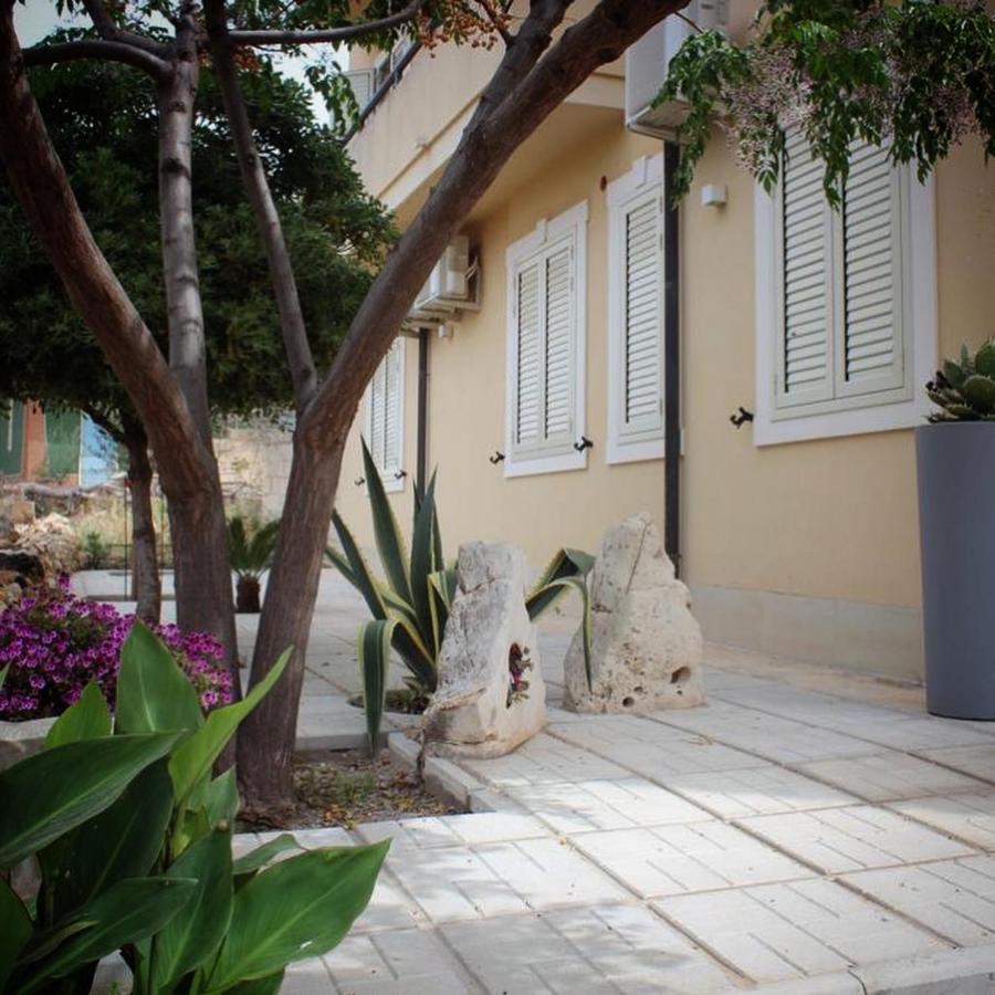 Il Giardino Nascosto Bed & Breakfast Portopalo Di Capo Passero Eksteriør bilde